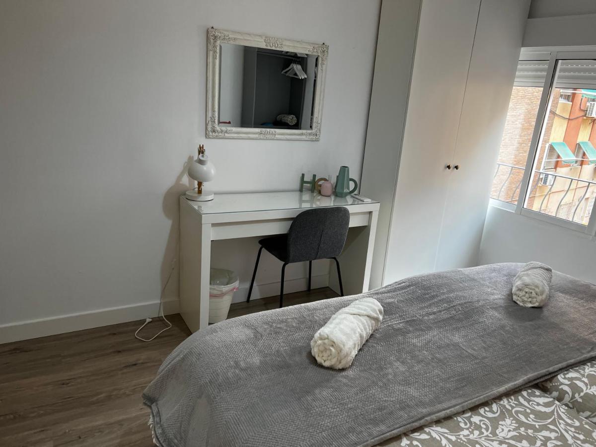 Apartament 3Centro Malaga Especial Grupos Parking Gratis Zewnętrze zdjęcie
